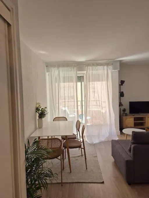 Appartement T2 - Hyeres Gare contacts